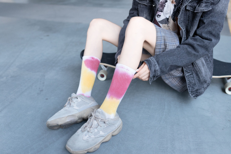 retro socks autumn and winter new tube socks ladies printed socks tie-dye socks NSFN4077