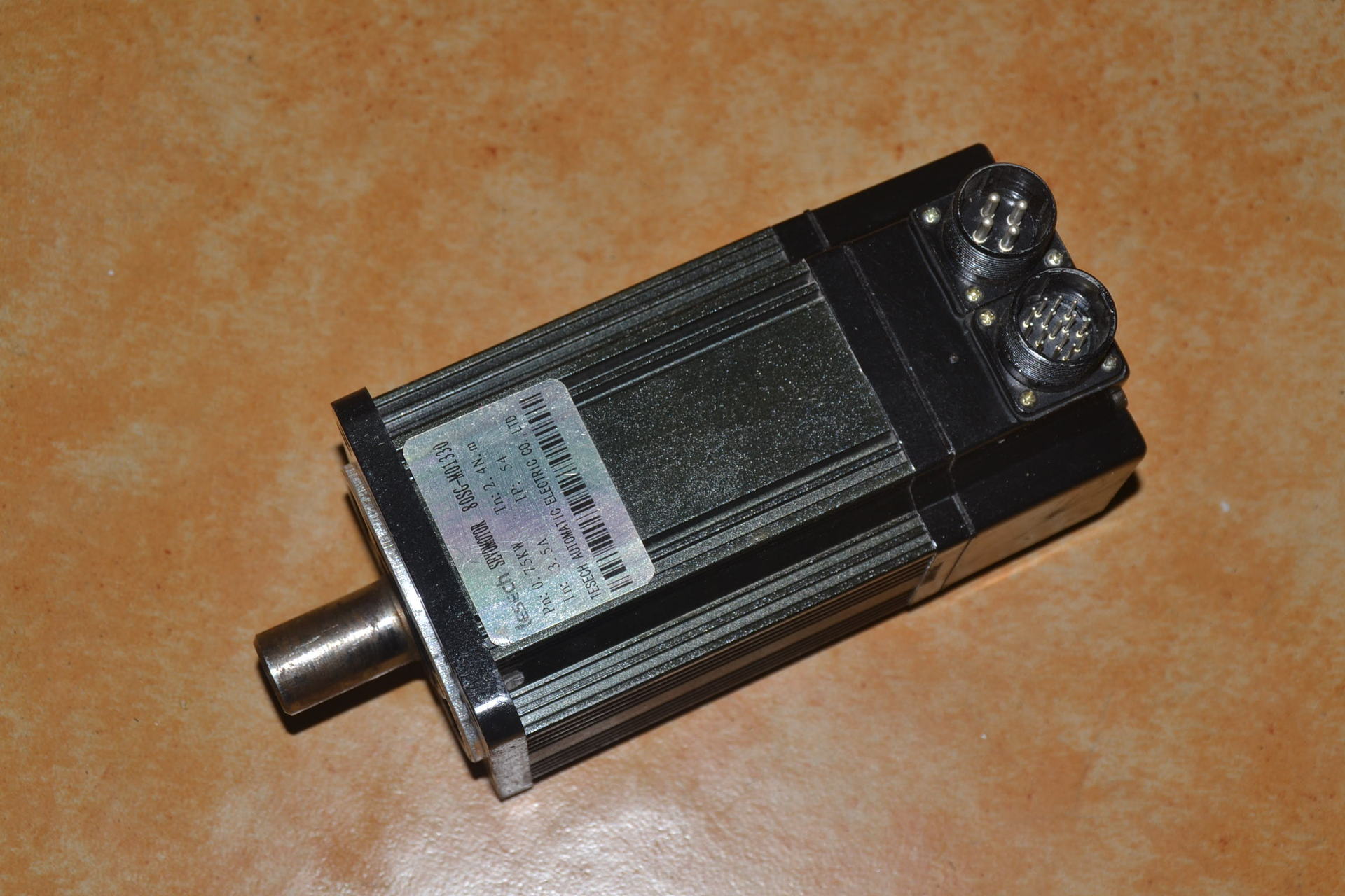 堤斯基TESECH 80SG-M02430 750W 2.4NM 19MM 80伺服电机