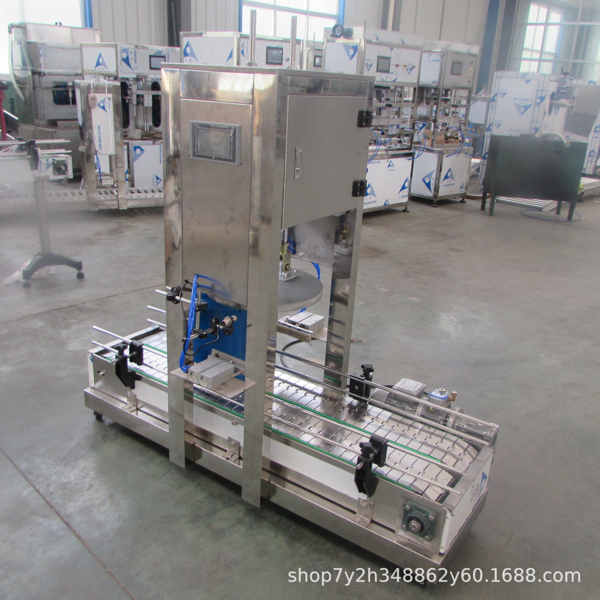 全自动中桶压盖机  全自动车用尿素 防冻液 液体肥涂料胶水灌装机