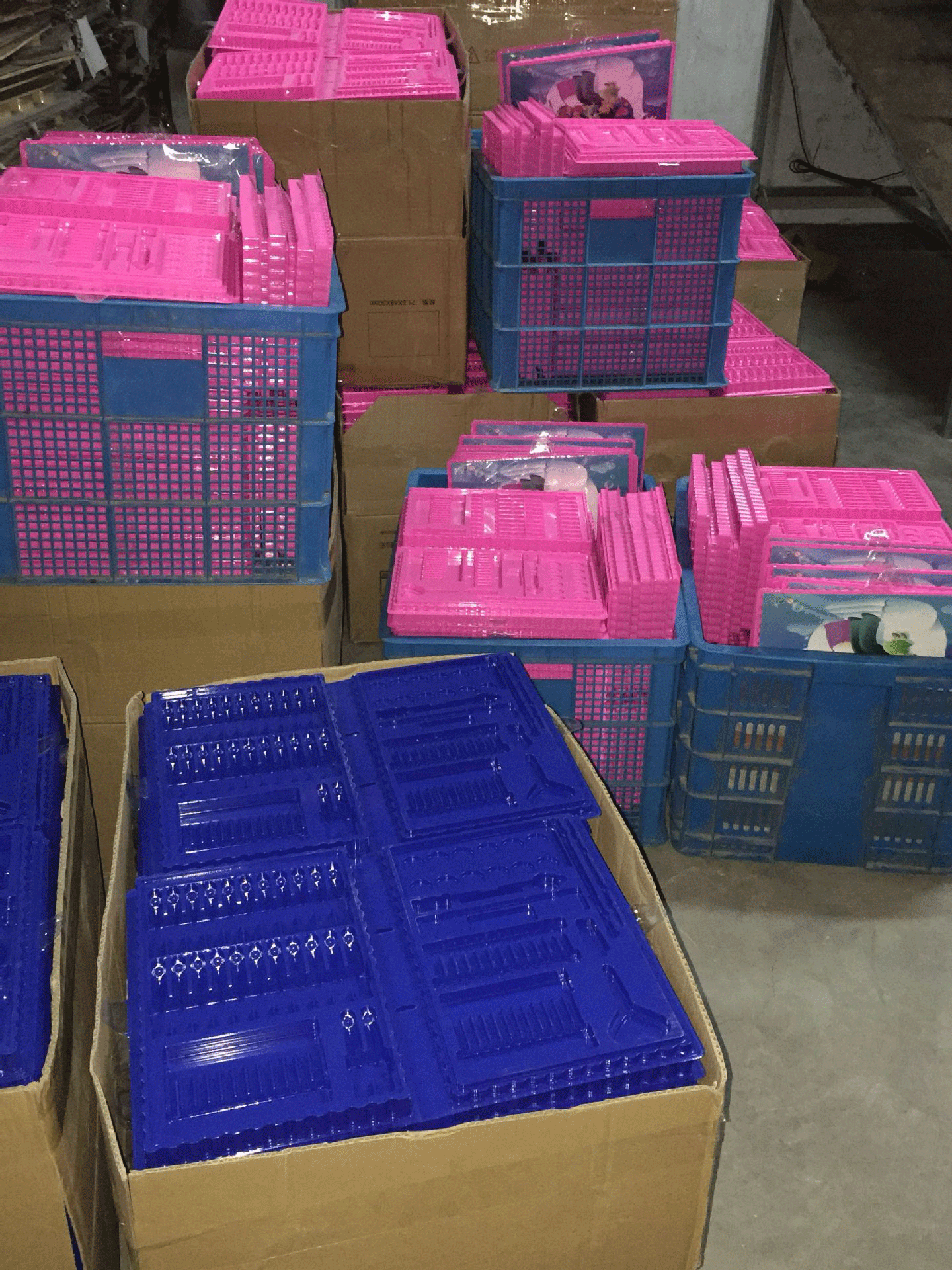 厂家直销多功能吸塑盒多色塑料文具通用内托产品包装盒礼盒批发