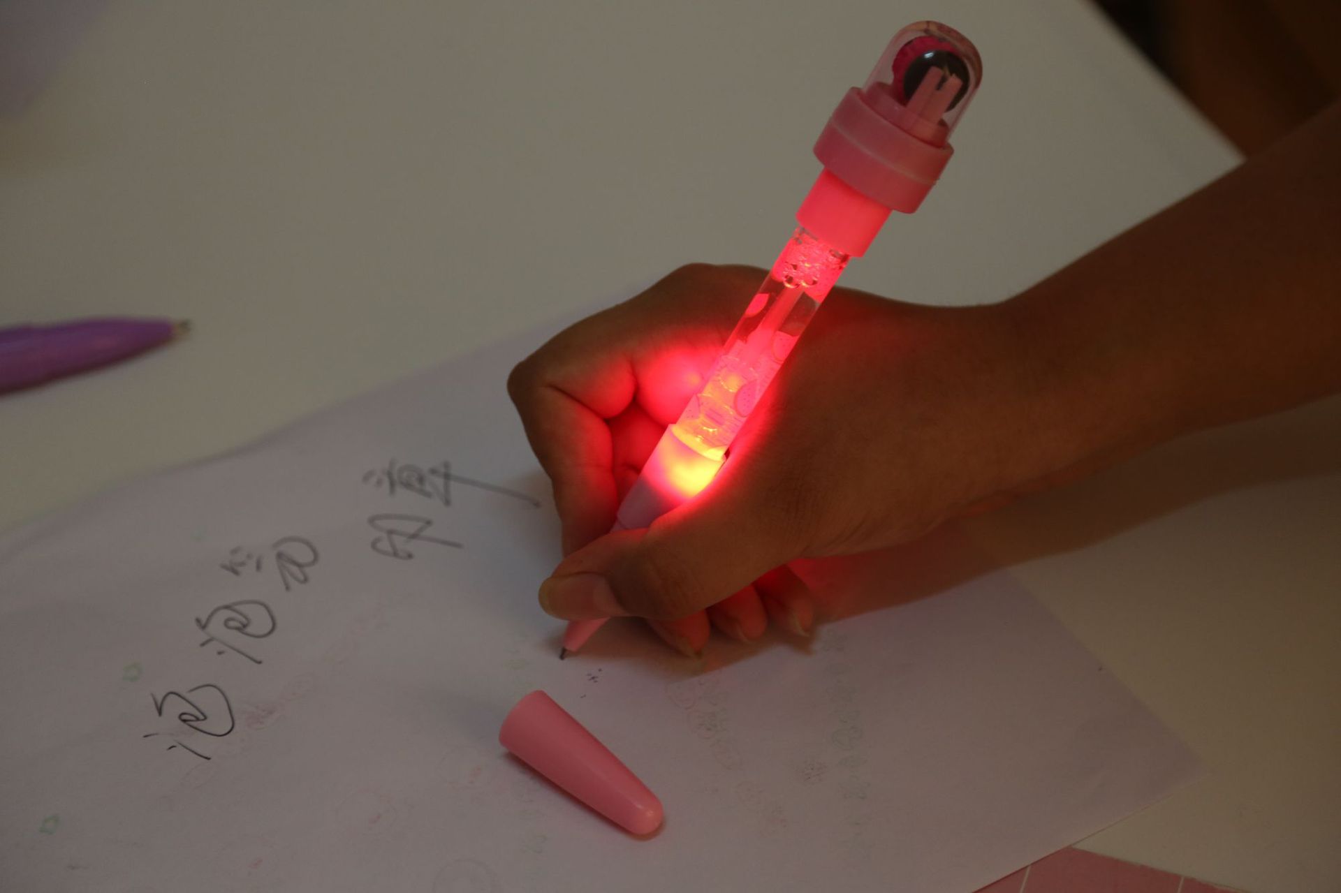 Pluma de gel multifuncional sello de los niños de Halloween Bolígrafo luminoso de Halloween