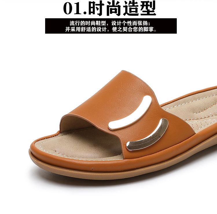 The 2024 new large-sized women's shoes, flip-flops, fashionable and comfortable cross-border sandals, casual beach slippers, and stylish style Item Picture