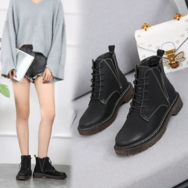 平底凉鞋;女式皮靴;高跟凉鞋