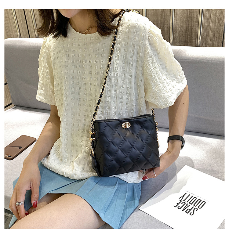 New  Fashion Simple  Rhombus Bucket Bag display picture 3