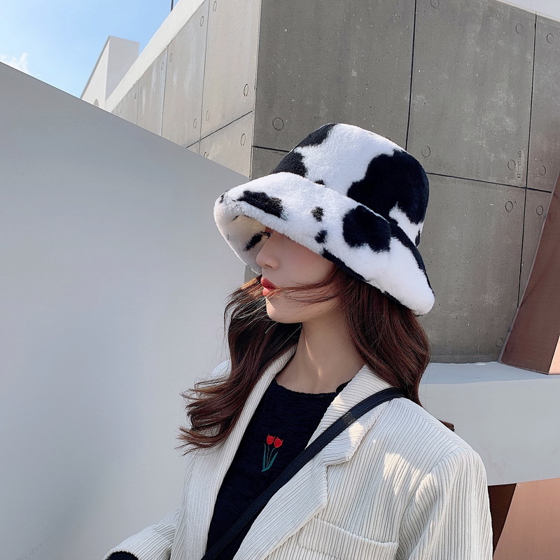 网红奶牛纹渔夫帽 女韩版ins毛绒保暖盆帽秋冬日系时髦显脸小帽子