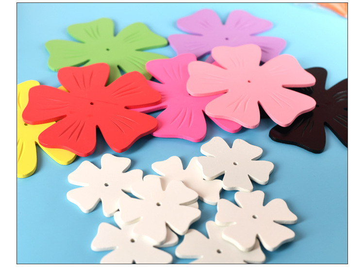 The room decoration is simple and three-dimensional, with plum blossom wall stickers, children's clothing store, kindergarten wall color small decorations, and wooden handicrafts detail image 20