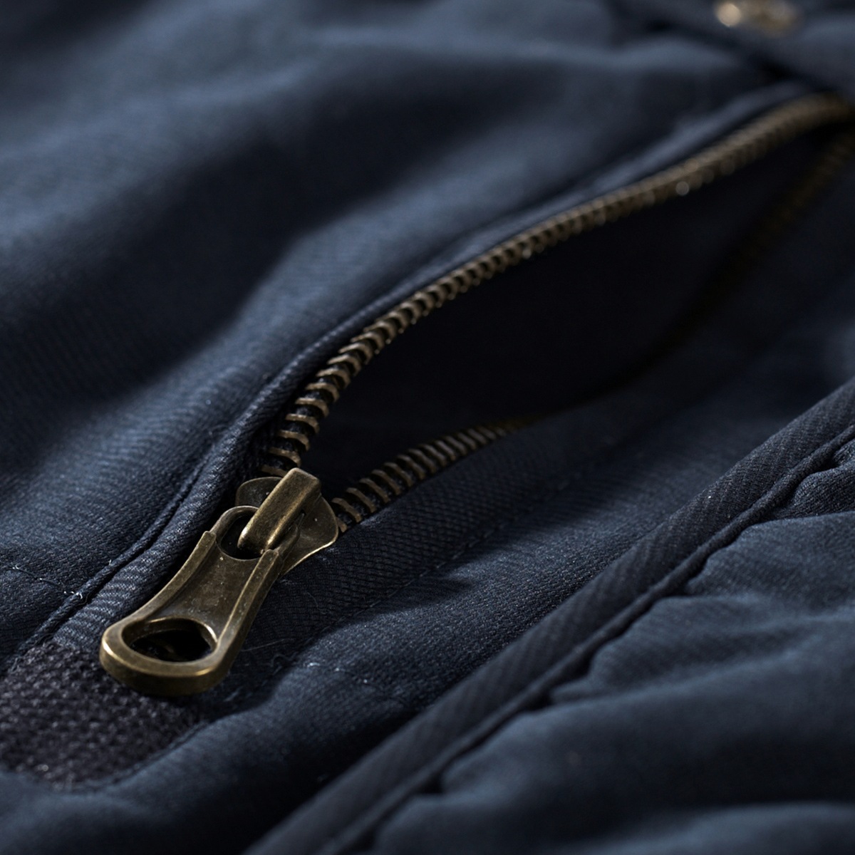 VIP abrigo de invierno acolchado de algodón para hombres jóvenes de longitud media forrada de lana engrosada abrigo acolchado de algodón chaqueta de trabajo estilo coreano más tamaño chaqueta acolchada de algodón cálido