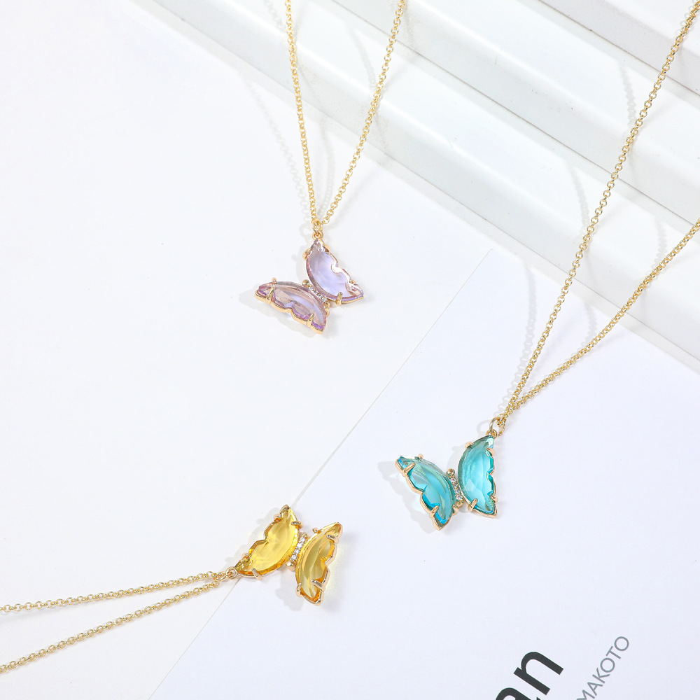 Fashion Girls Dream Transparent Crystal Glass Butterfly Alloy Necklace Clavicle Chain display picture 5