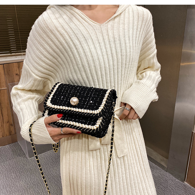 Autumn And Winter Women's Pouches Women's 2020 Popular New Fashion All-match Internet Celebrity Shoulder Crossbody Western Style Small Square Bag display picture 6