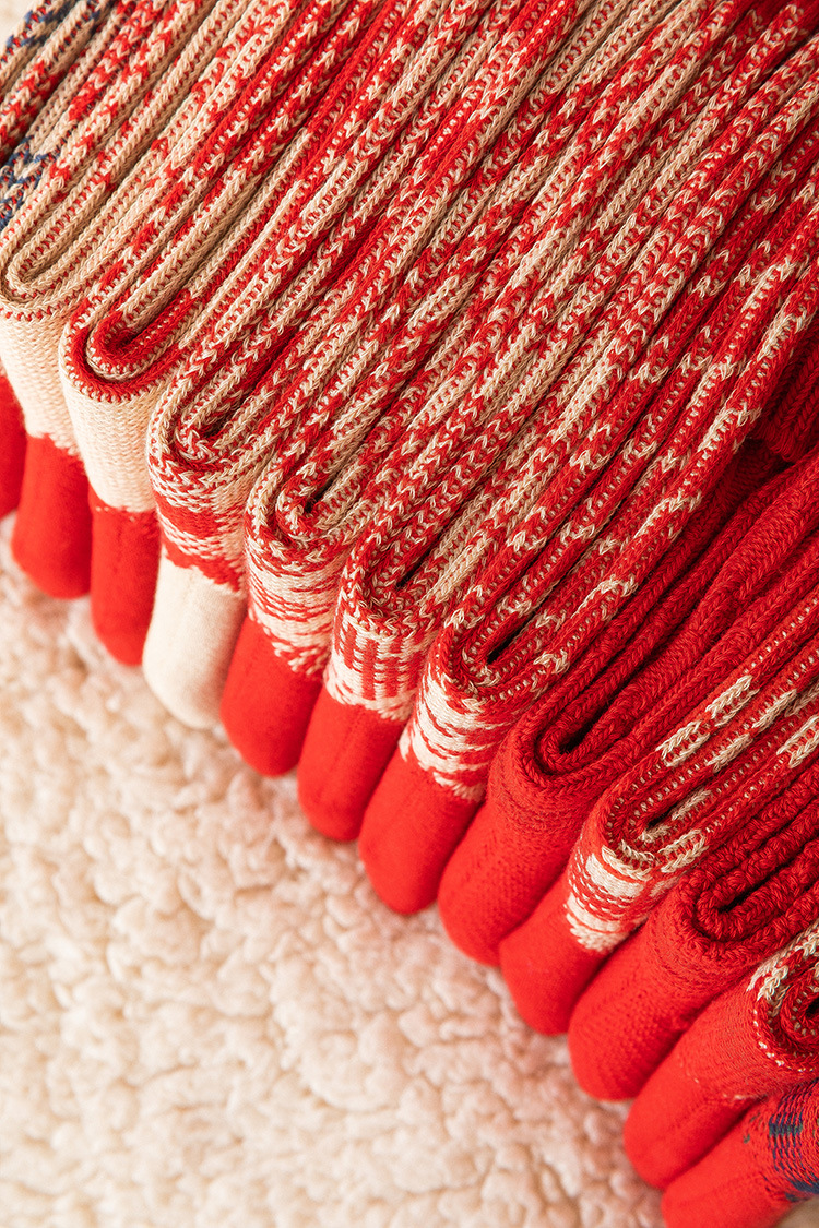 22780835823 628334584