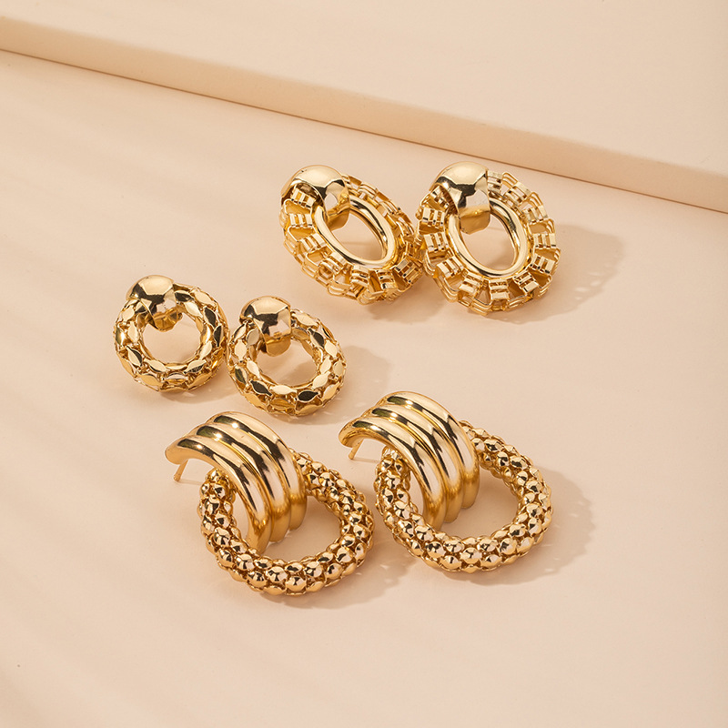 New Exaggerated Retro Fashion Popular Geometric Creative Earrings Wholesale display picture 2