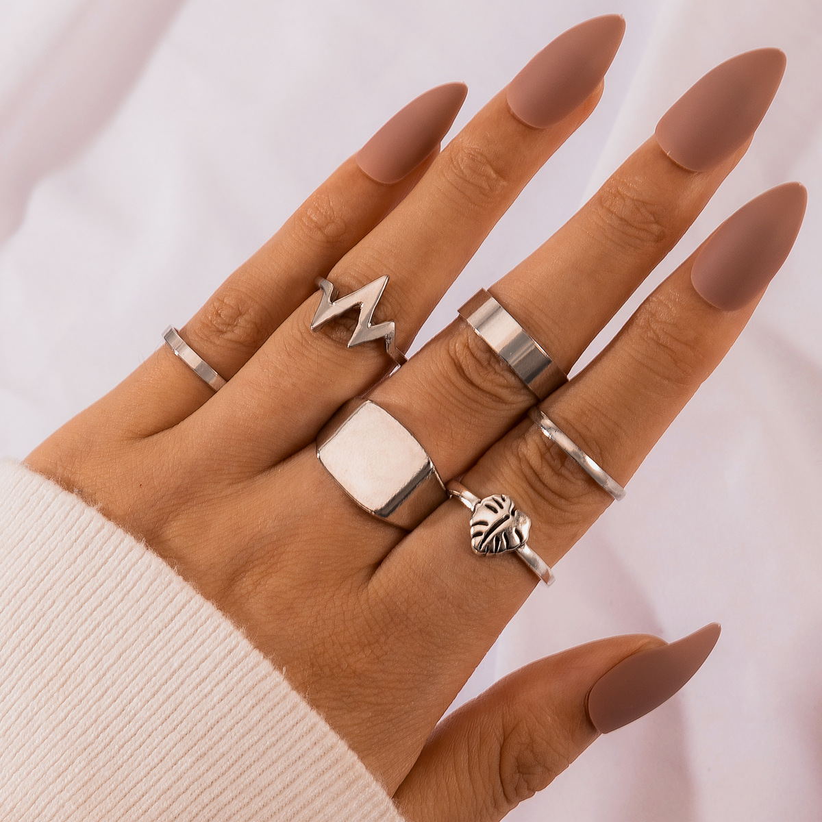 New Bohemian Geometric Steel Color Ring 6-piece Set display picture 1