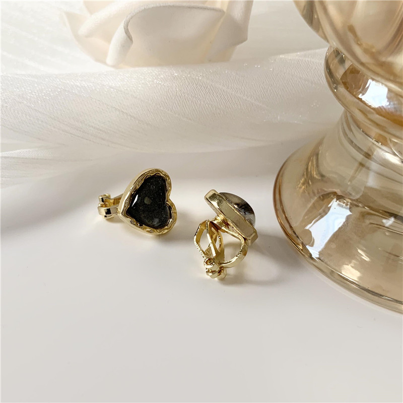 5g Weight Earrings Classification 1 Pair Quantity Daily Occasion Alloy Material Heart Shape Pattern Women'S Gender Plating Design Simple Style Style 1 Pair Simple Style Heart Shape Alloy Plating Women's Earrings 7