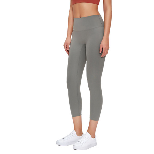 A new model of brushed nude-feeling yoga pants with no embarrassing lines, hip-raising high-waisted running sports fitness cropped pants