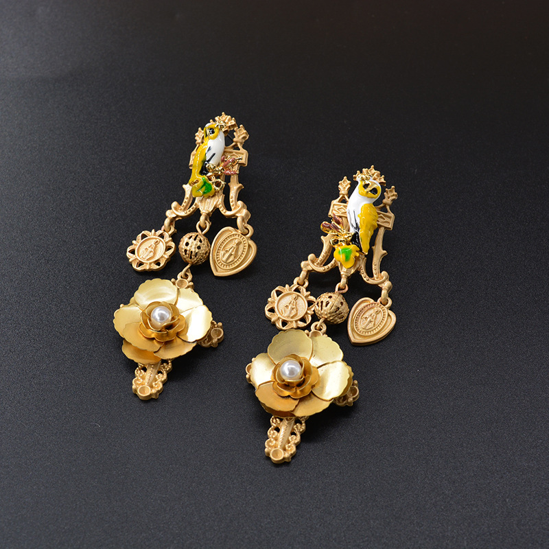 Retro Palace Style Flower Earrings Thin Long Earrings Colorful Bird Earrings Baroque Earrings Nihaojewelry Wholesale display picture 2