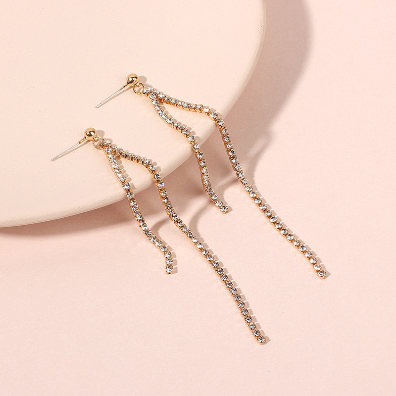 4g Weight Earrings Classification Housewarming, Anniversary, Business, Wedding, Travel, Birthday, Festival Occasion Women'S Gender Simple Style Style Gold Color Korea Simple Fairy Long Tassel Fashion Wild Claw Chain Earrings Wholesale Nihaojewelry 2