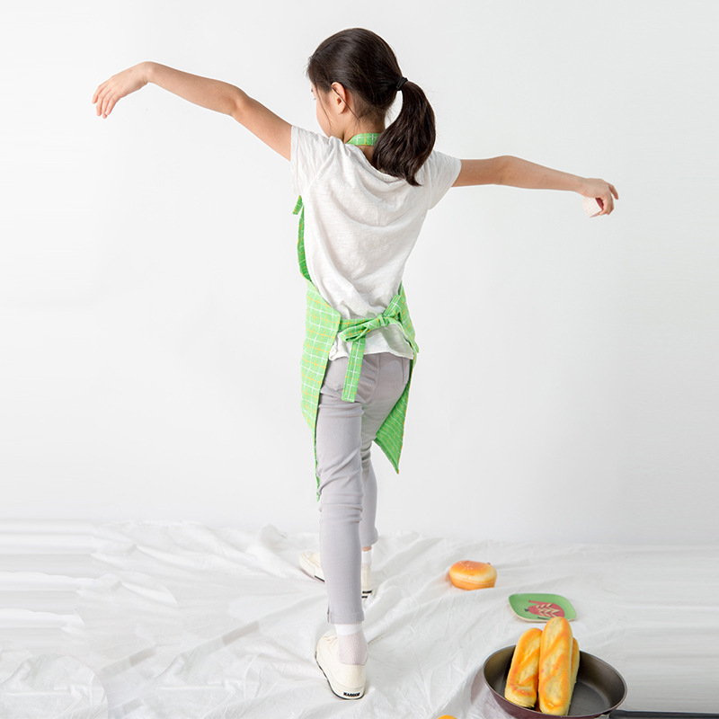 Delantal antiincrustante para niños para hornear ropa protectora de jardín de infantes traje de tres piezas manga protectora sombrero de chef pintura ropa para niños medianos y grandes