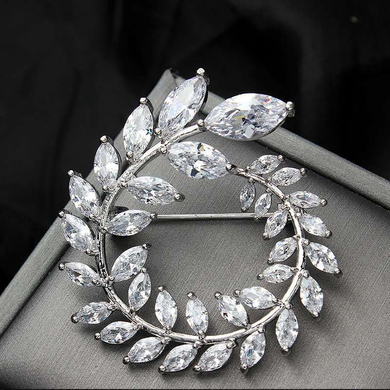 Estilo de la celebridad Liu Tao pecho rama olivo flor pin abrigo versátil lujo elegante broche para las mujeres Al Por Mayor