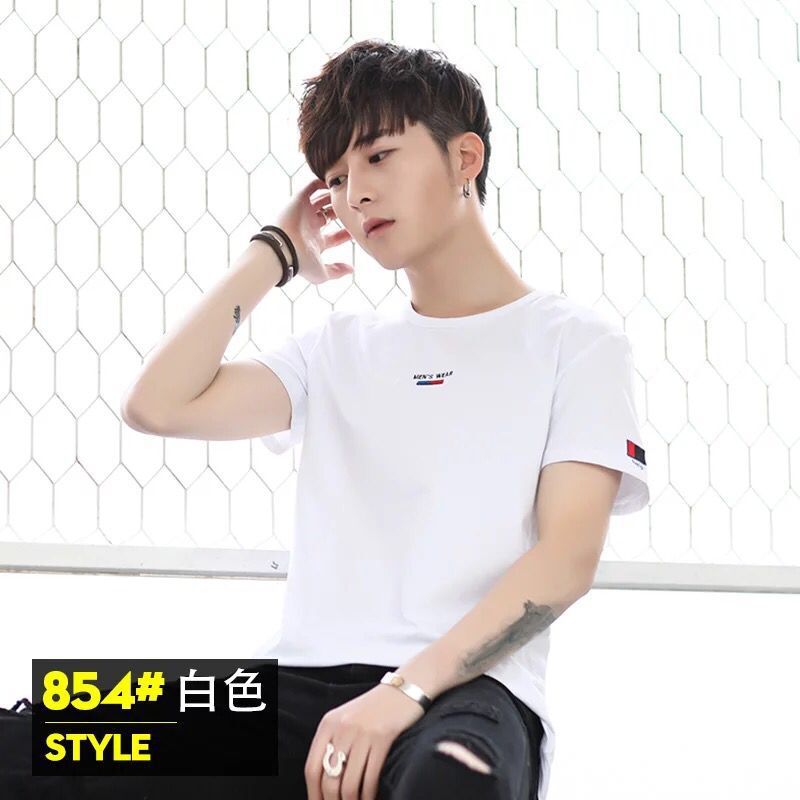 Verano nueva camiseta de manga corta cuello redondo de los hombres suelta estilo coreano juventud estudiante media manga camiseta camisa de fondo venta al por mayor