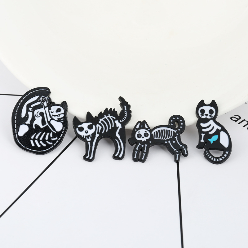Anniversary, Business, Travel Occasion Alloy Material Cartoon Style Pin Alloy Plating No Inlaid Unisex Brooches