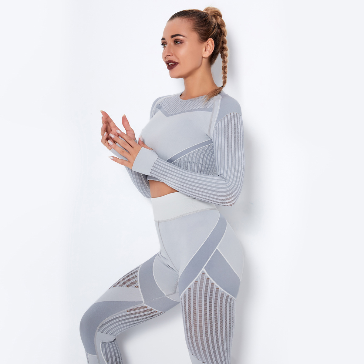 tight-fitting hollow quick-drying seamless fitness long sleeves jacket  NSNS11037