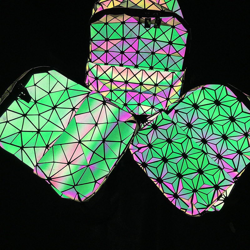 Instagram recommends Korean laser luminous diamond grid students, boys and girls, chameleon backpack, geometric bag_voghion.com