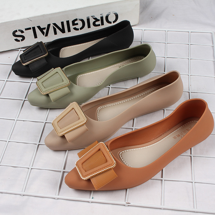 Fashionable casual solid color beach sandals flat