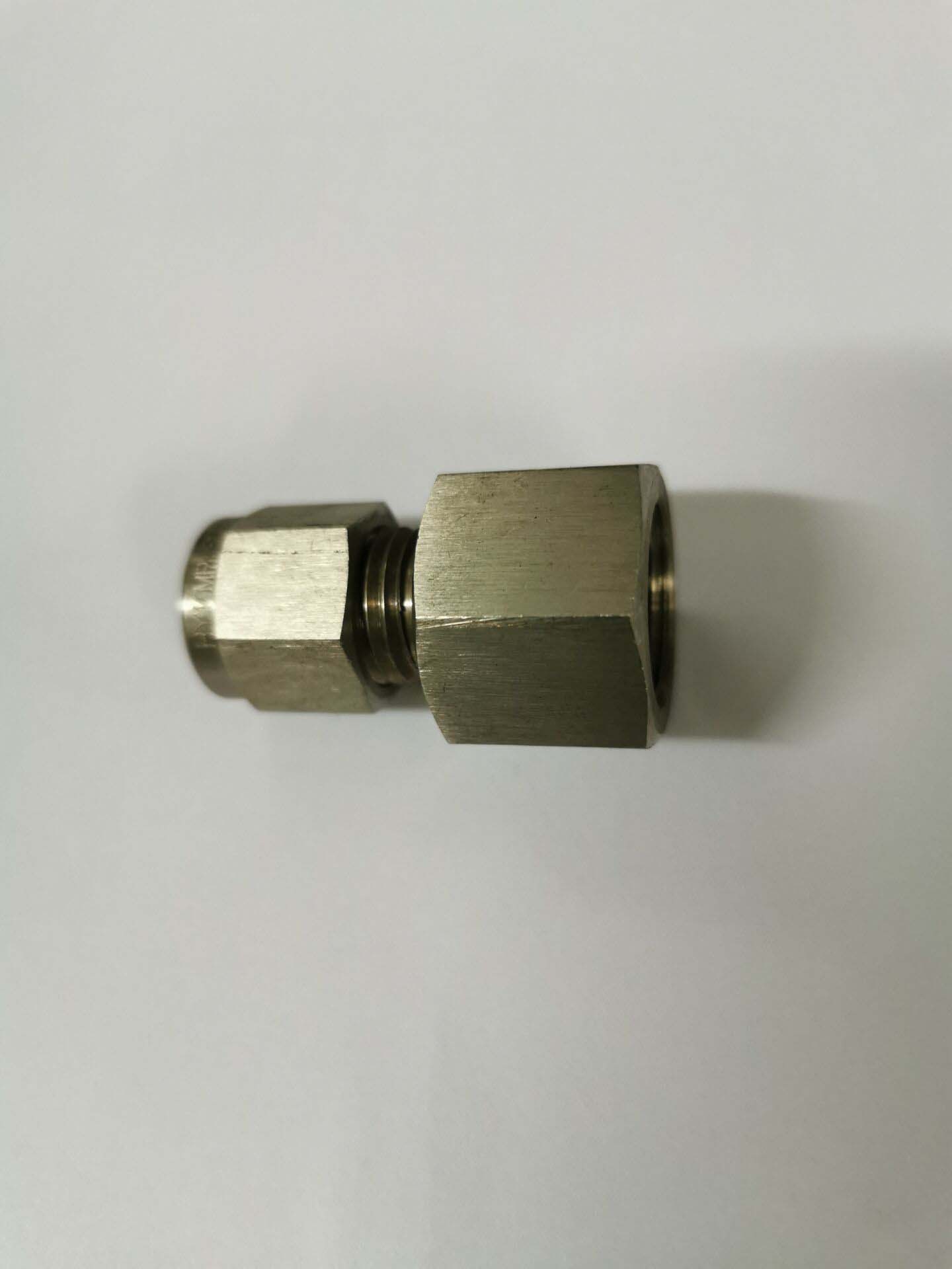 不锈钢接头 减压器专用卡套接头