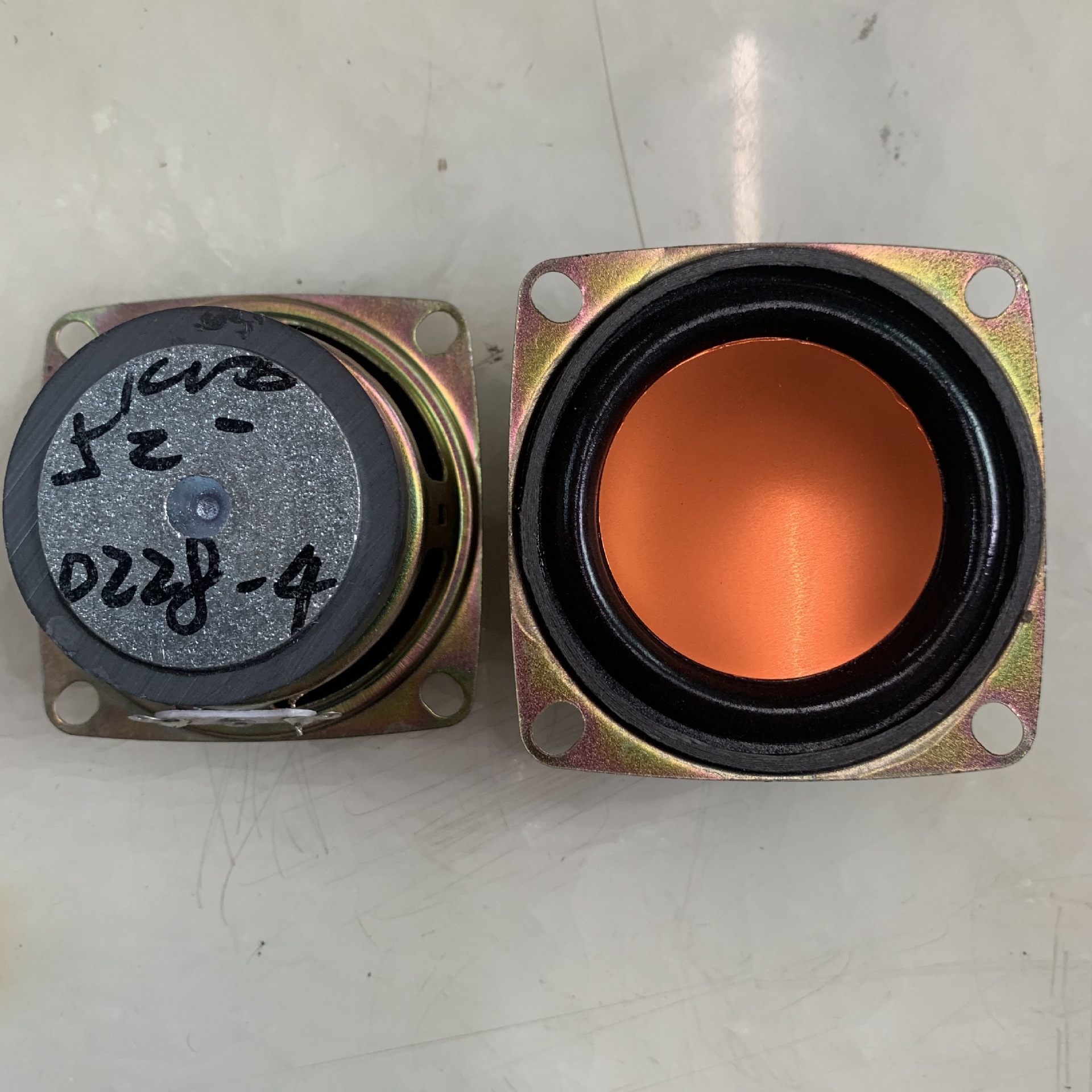 热销52方形桔红色喇叭