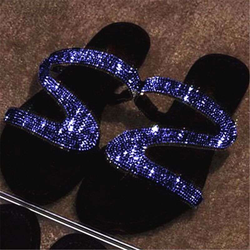 European and American new sandal women's summer Roman diamond Z-shaped clip toe flat bottom women's slippers comfortable large size foreign trade slippers