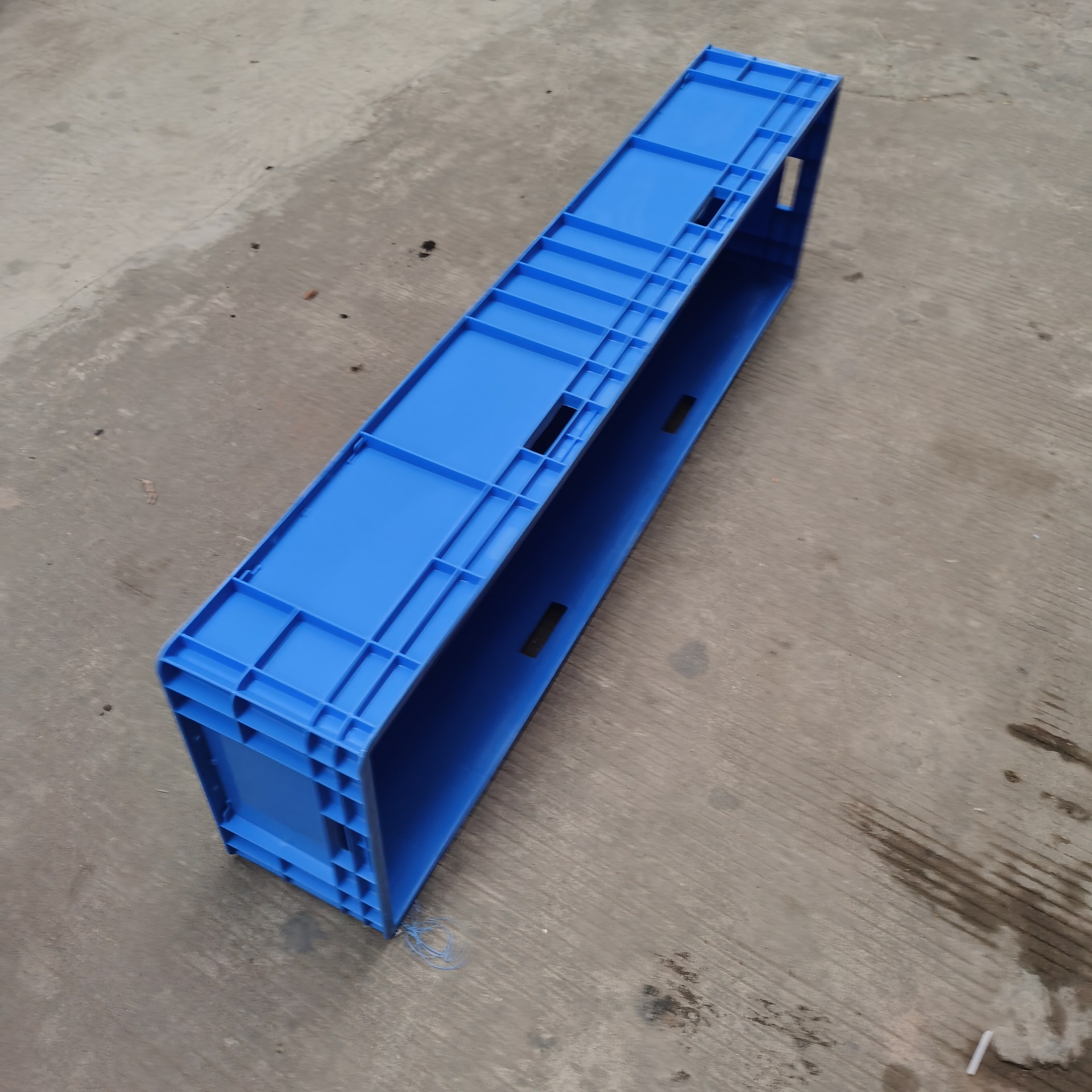 EU41028塑胶蓝色物流箱1000*400*290汽车摩配注塑箱 零部件周转箱