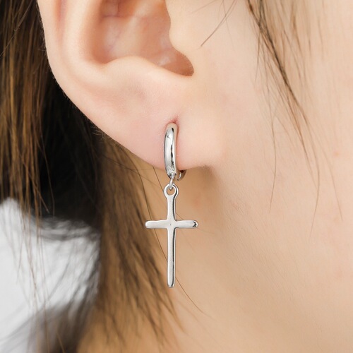 Korea Dongdaemun s925 silver cross earrings men's and women's simple short earrings temperament personalized earrings earrings