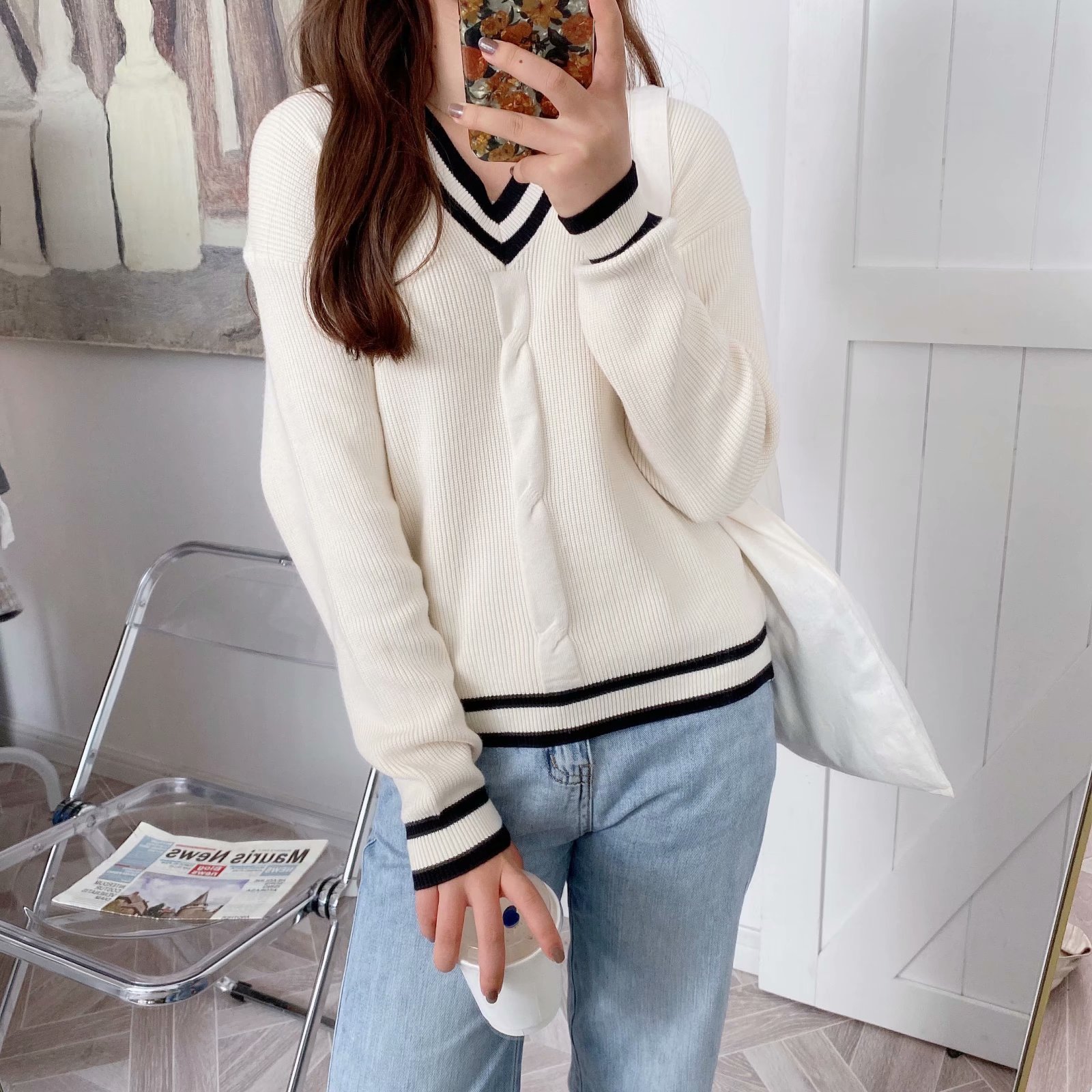 wholesale autumn new style loose V-neck contrast sweater NSAM5460