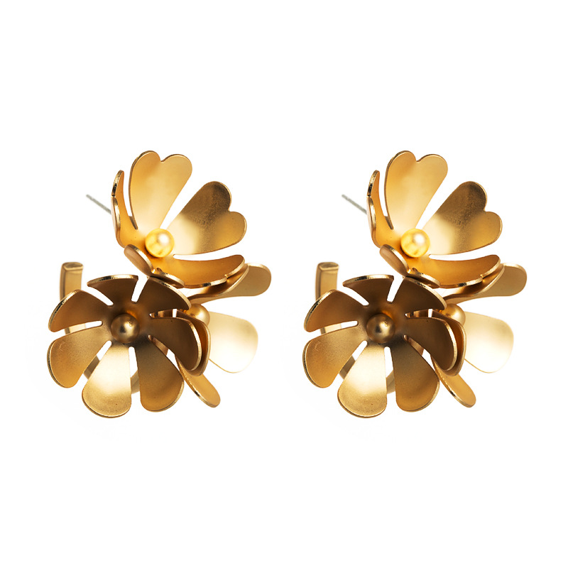 New Fashion Exaggerated Personality Golden Flower Earrings Multi-layer Large Petal Temperament Wild Earrings Wholesale Nihaojewelry display picture 8