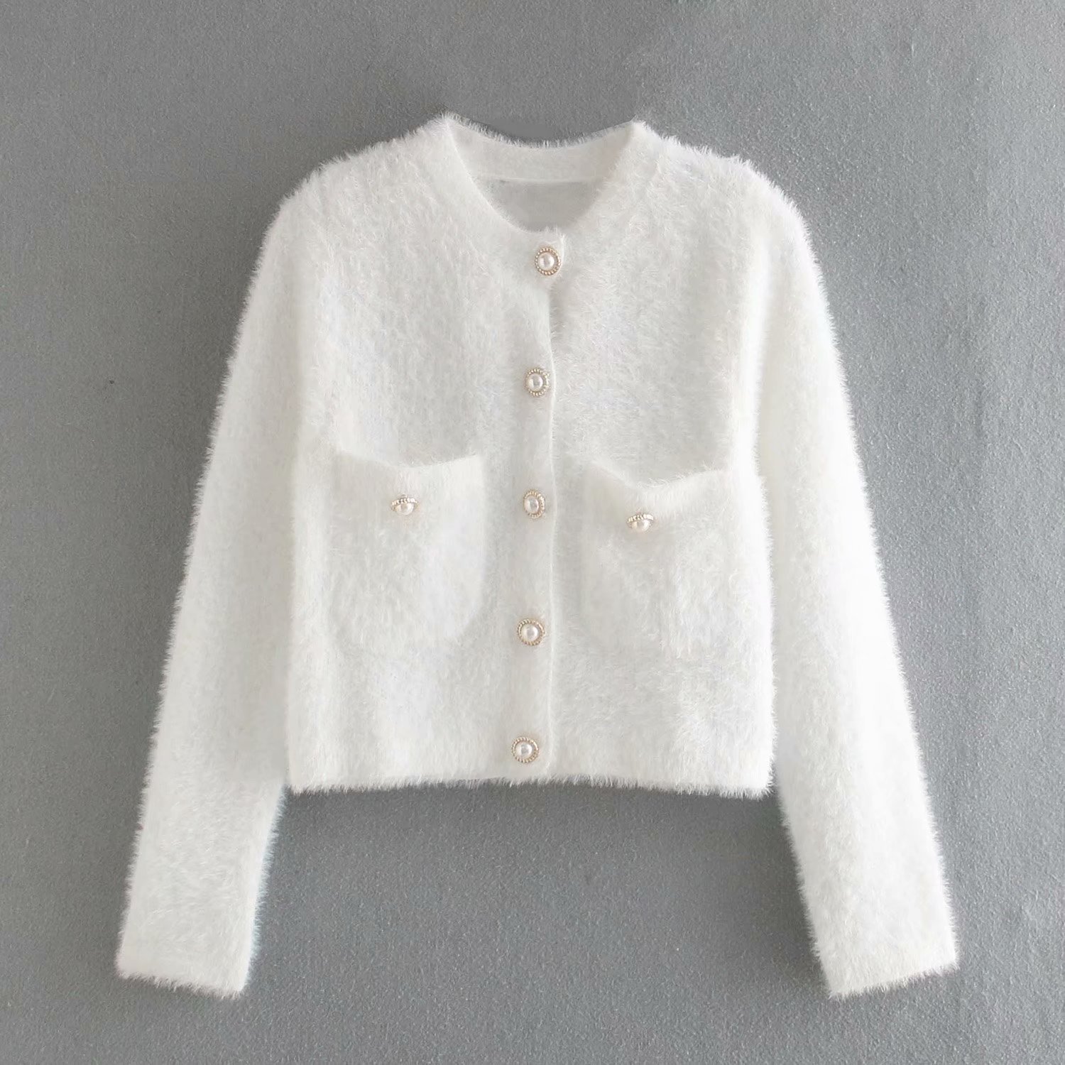 winter new women's pearl buckle long-sleeved soft waxy plush thick knitted jacket NSAM2289