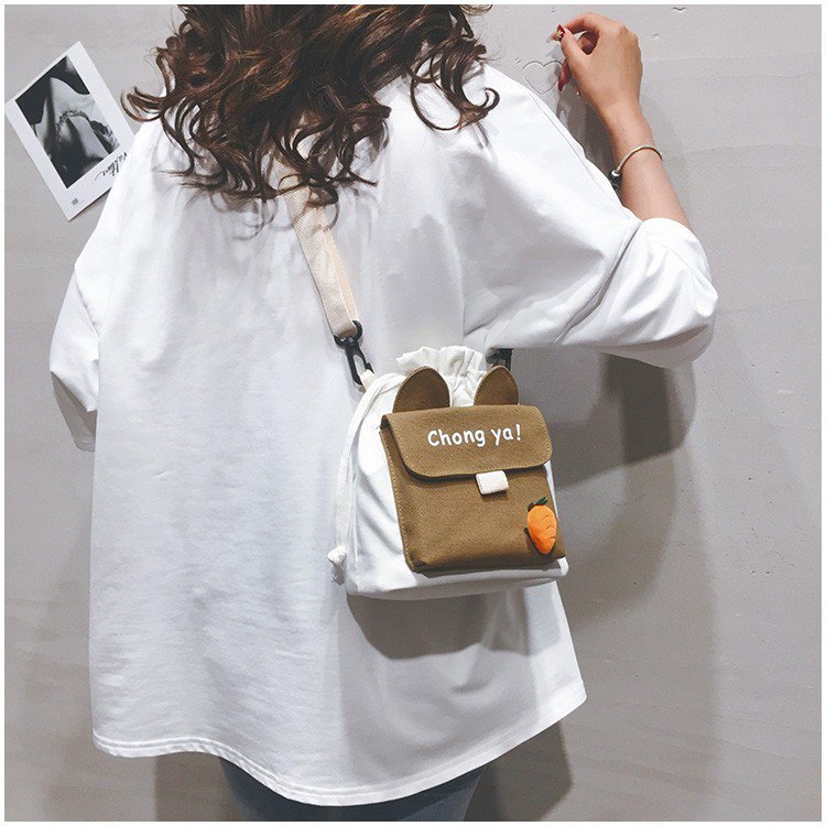 Korean New  Creative Cute Cartoon Funny  Drawstring Bucket Small Shoulder Bag Girl Cute Color Small Bag Wholesale display picture 2