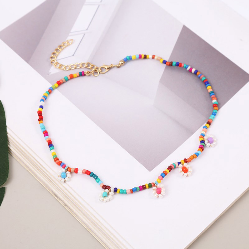 Bohemian Hand-woven Flower Rice Bead Necklace Simple Long Multicolor Beaded Pendant Wholesale display picture 2