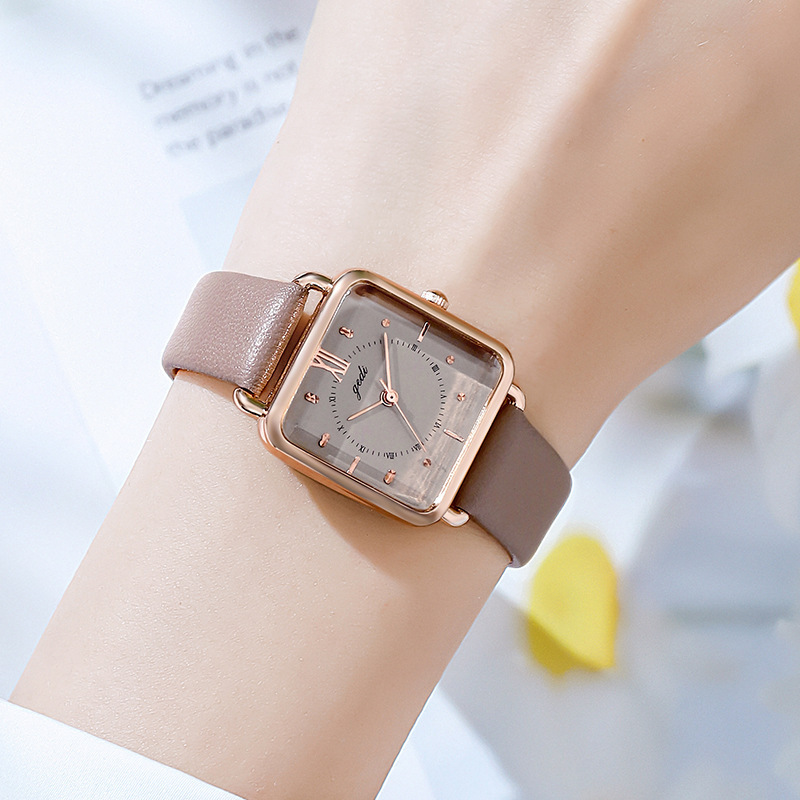歌迪新款网红同款简约时尚复古方形手表女时尚ins学生皮带森女系