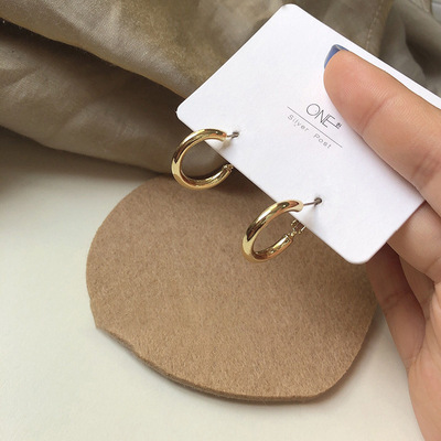 golden Hoop the republic of korea temperament Earrings 2020 new pattern Net Red Harbor Wind senior circle Ear Studs Earrings