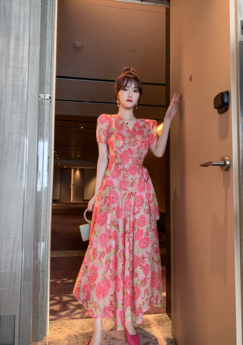 Đầm maxi nữ cổ V cao eo in họa tiết voan dài — Đỏ dưa hấu chi tiết 2