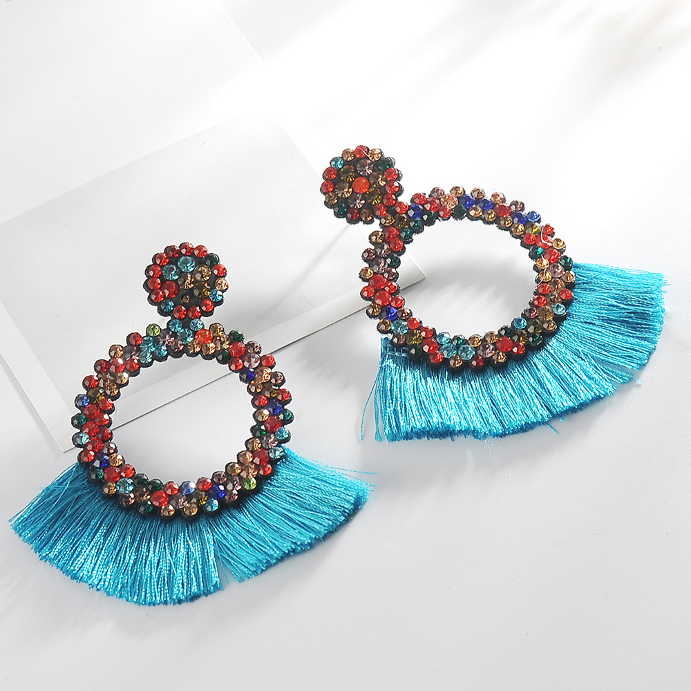 Boucles Oreilles Grandes Géométriques Colorées À Pompon En Strass À La Mode display picture 9