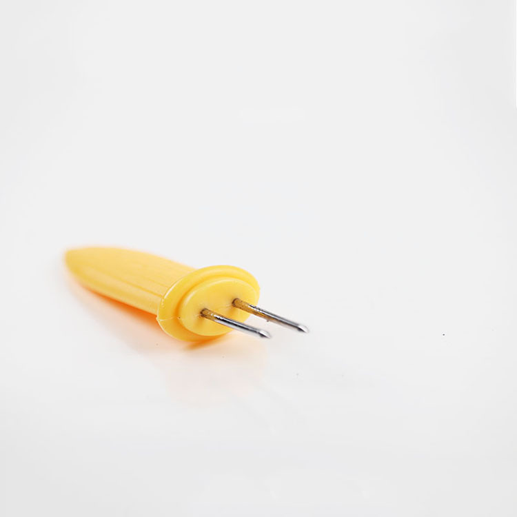 Directo de fábrica de acero inoxidable Tenedor de maíz palo barbacoa aguja de maíz anti-scald barbacoa tenedor de carne Tenedor de fruta