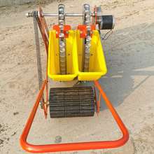 河北滄州新型大蒜種植機人力手推電動大蒜播種機四輪車配套兩用