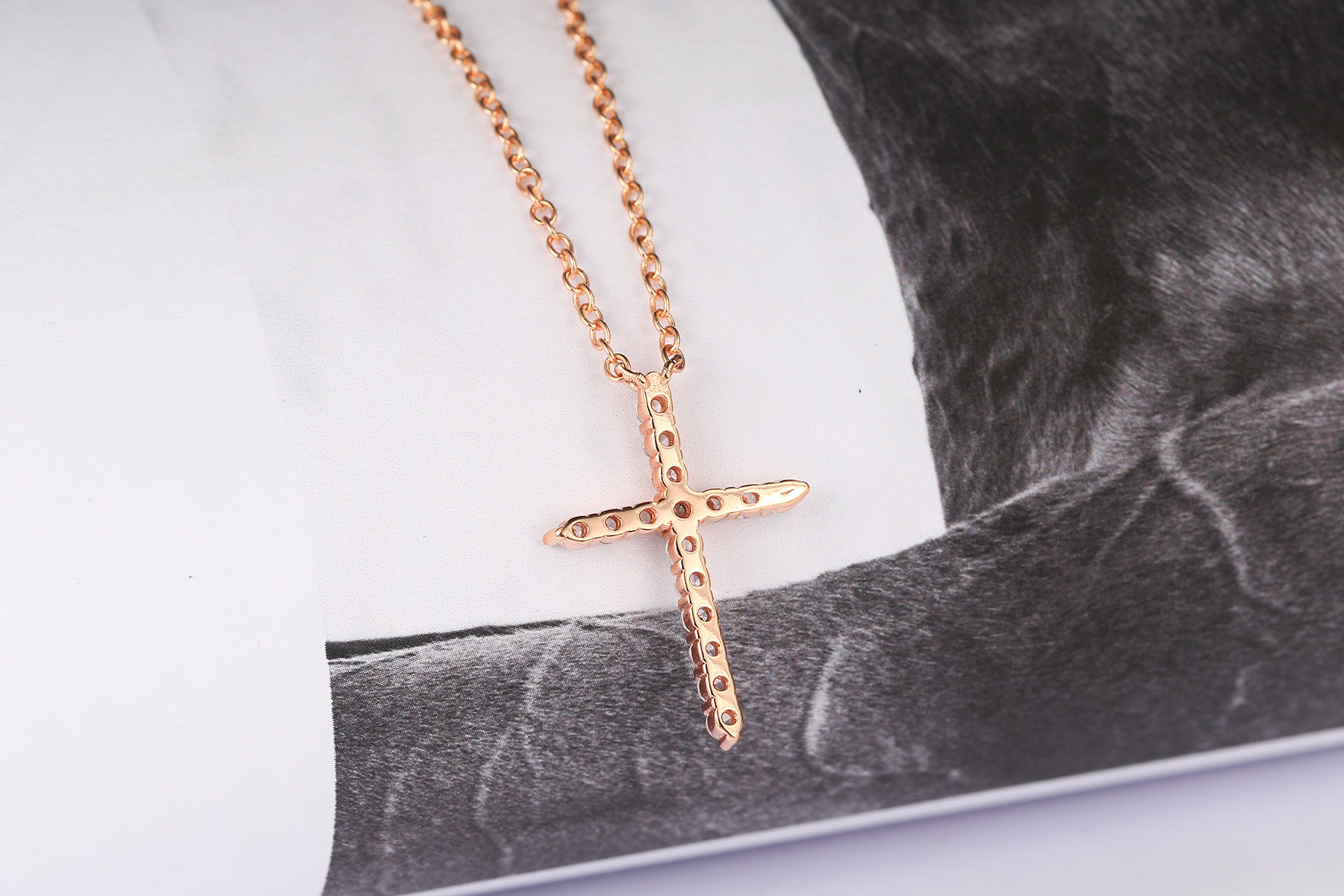 Fashion Cross Copper Zircon Pendant Necklace