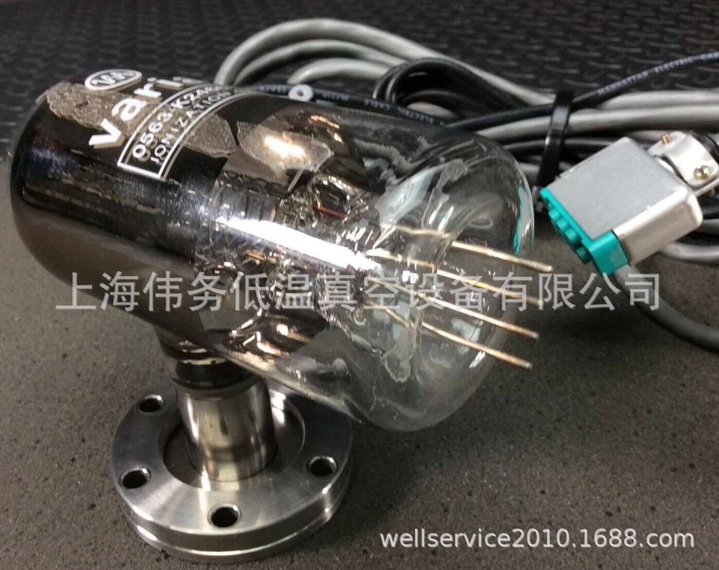 Varian 0563-k2466-303 Ion Gauge Tube w/ Cables