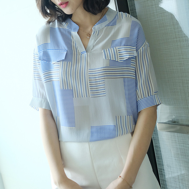 Silk shirt women’s summer blue striped blouse with short front and long back V-neck silk short sleeve top