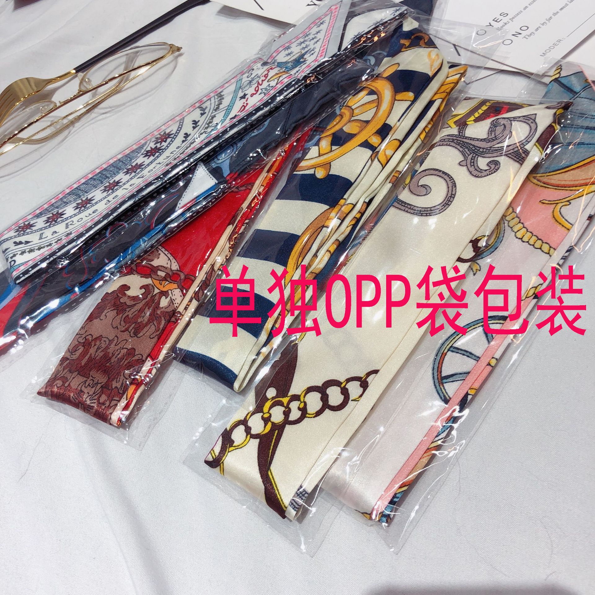 Printed and patterned twill silk scarf manufacturer wholesale accessories silk scarves handbags tied with bows silk scarves striped flowers full figure