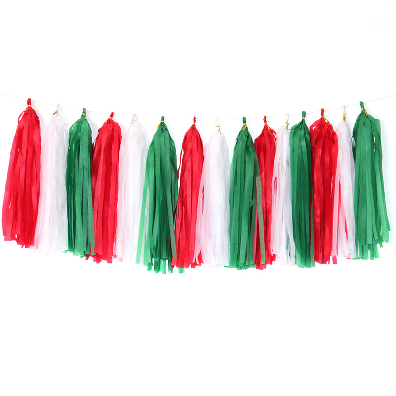 화이트 + 다크 그린 + 레드