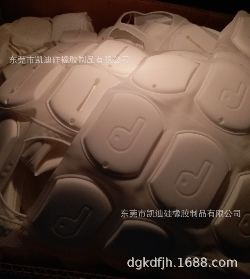 各类硅胶耳塞 3层耳塞 子弹头耳塞 蓝牙耳塞 手机耳塞 耳塞包包