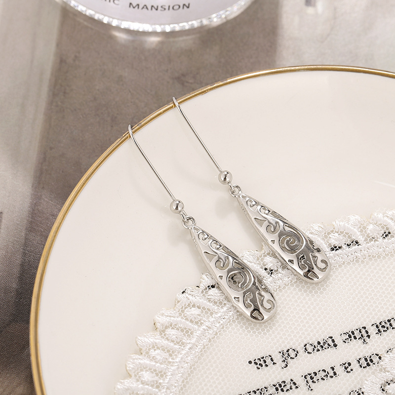 Daily Occasion Alloy Material 1 Pair Simple Style Water Droplets Alloy Plating Women's Drop Earrings